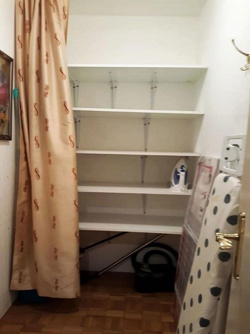 Prenájom bytu 2-izbový 70 m², Offenbach am Main, Hesensko Prenájom bytu 2-izbový 70 m², Offenbach am Main, Hesensko