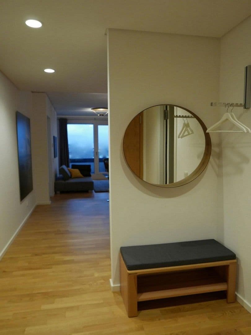 Prenájom bytu 2-izbový 72 m², Frankfurt am Main, Hesensko Prenájom bytu 2-izbový 72 m², Frankfurt am Main, Hesensko