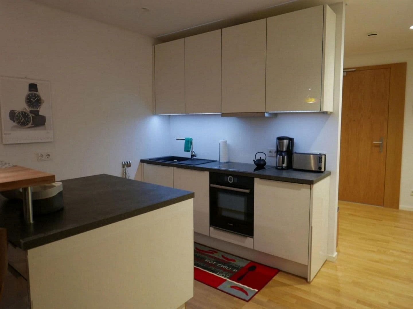 Prenájom bytu 2-izbový 72 m², Frankfurt am Main, Hesensko Prenájom bytu 2-izbový 72 m², Frankfurt am Main, Hesensko