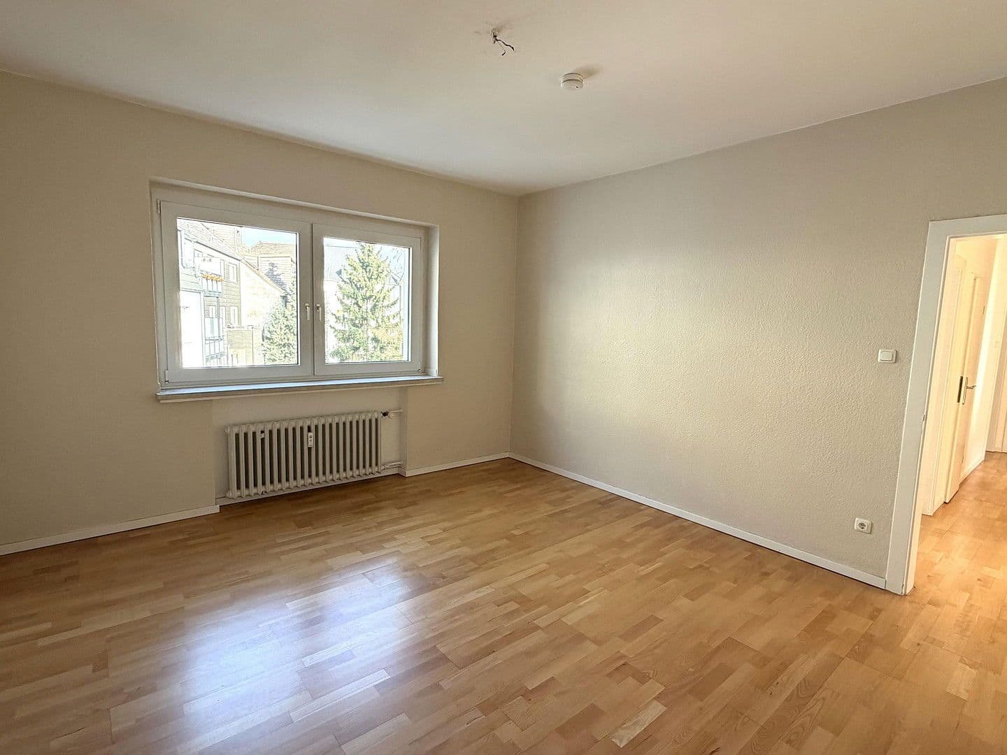 Prenájom bytu 4-izbový 110 m², Fuldastraße 21, Duisburg, Severné Porýnie - Westfálsko Prenájom bytu 4-izbový 110 m², Fuldastraße 21, Duisburg, Severné Porýnie - Westfálsko