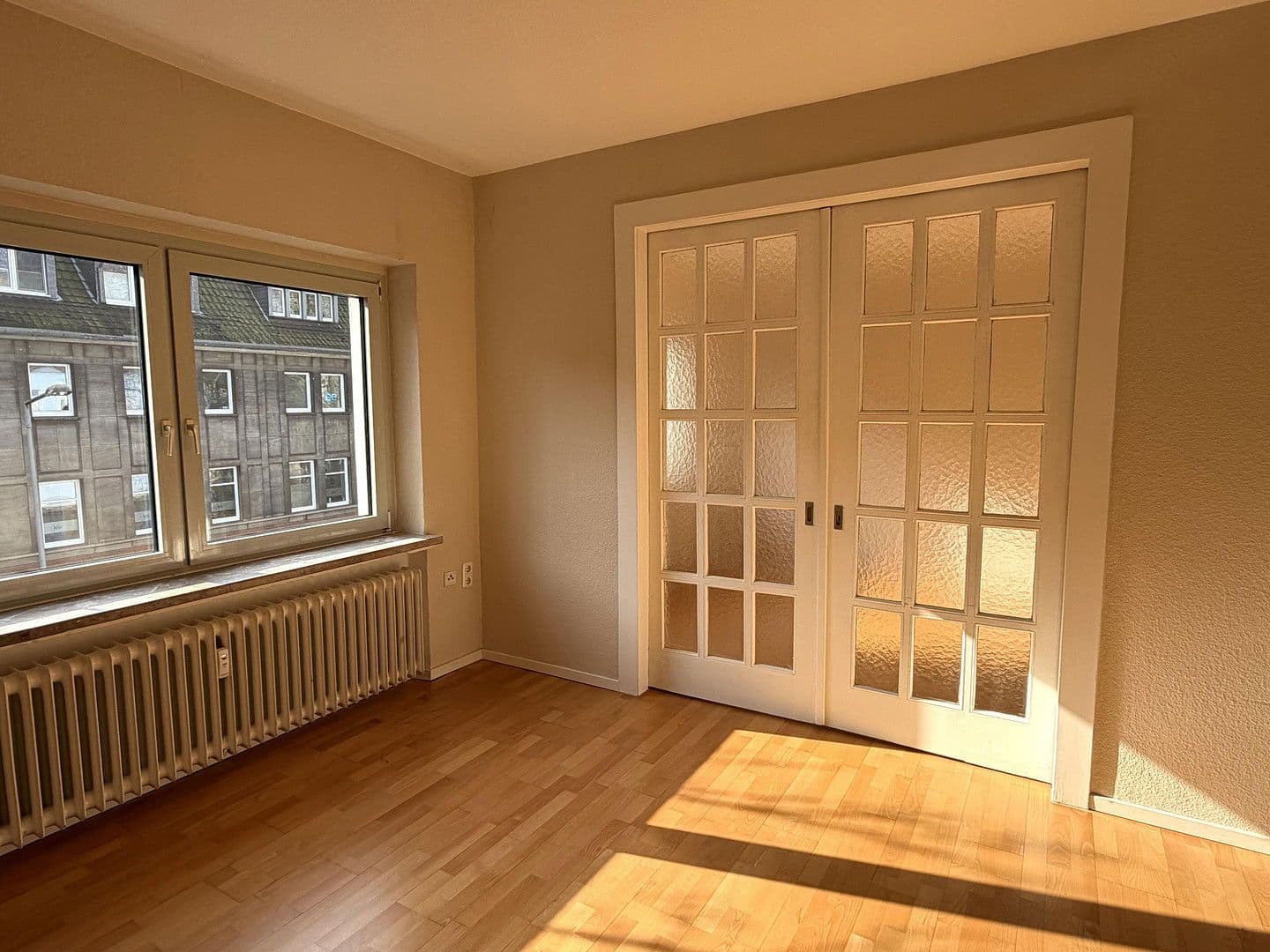 Prenájom bytu 4-izbový 110 m², Fuldastraße 21, Duisburg, Severné Porýnie - Westfálsko Prenájom bytu 4-izbový 110 m², Fuldastraße 21, Duisburg, Severné Porýnie - Westfálsko