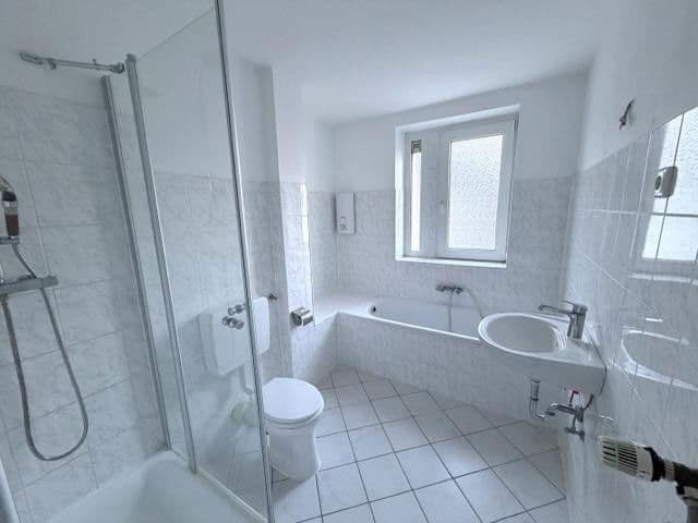 Prenájom bytu 4-izbový 110 m², Fuldastraße 21, Duisburg, Severné Porýnie - Westfálsko Prenájom bytu 4-izbový 110 m², Fuldastraße 21, Duisburg, Severné Porýnie - Westfálsko