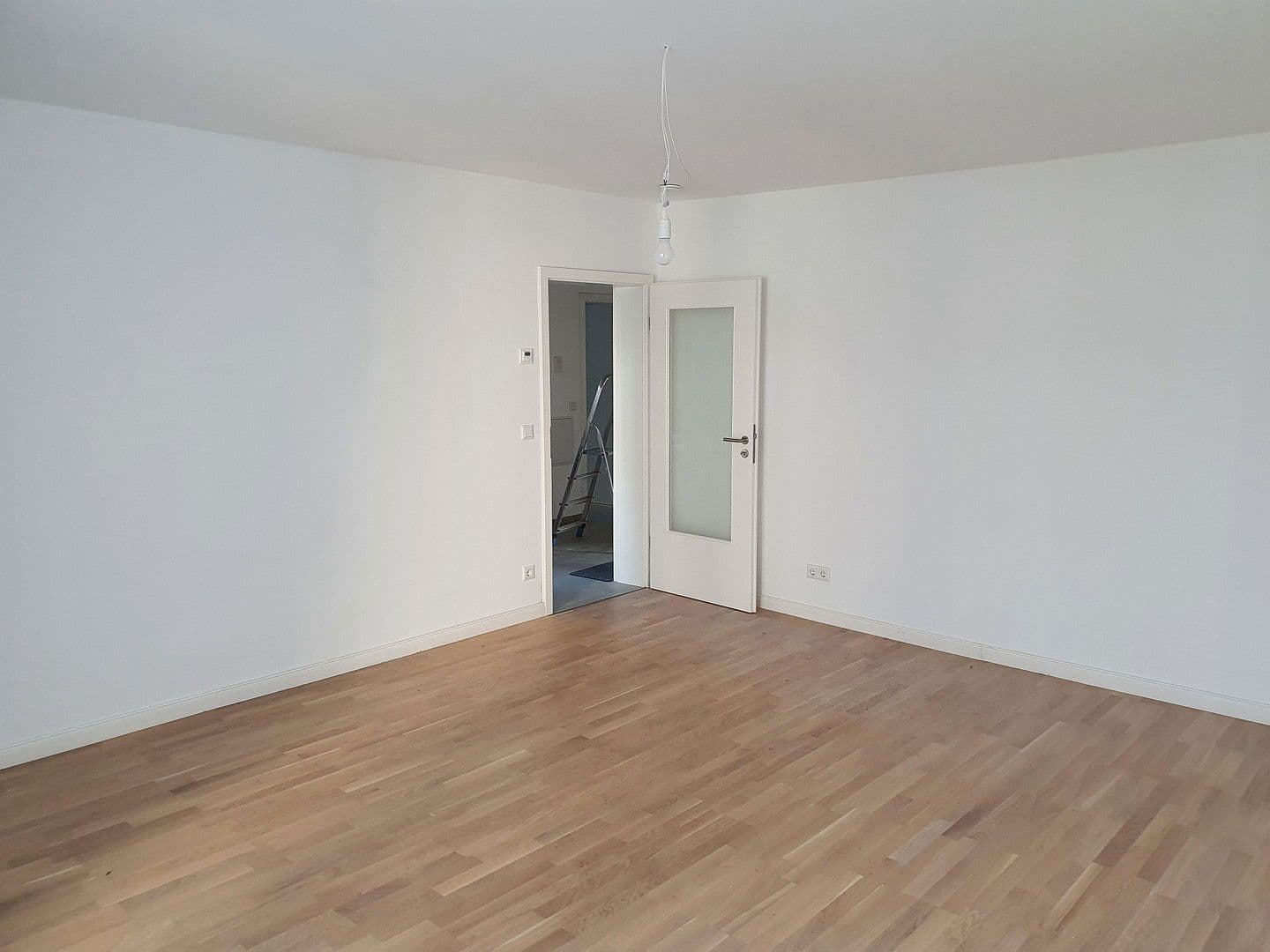 Prenájom bytu 3-izbový 82 m², Angerstraße 1, Hannover, Dolné Sasko Prenájom bytu 3-izbový 82 m², Angerstraße 1, Hannover, Dolné Sasko