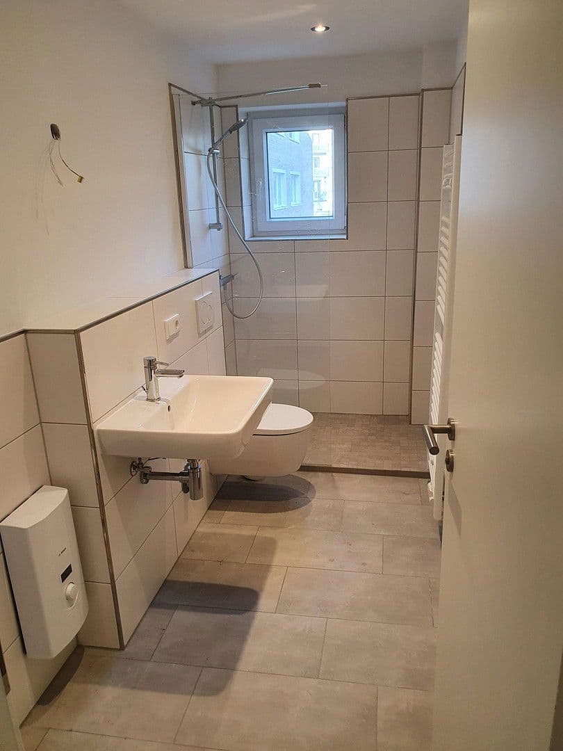 Prenájom bytu 3-izbový 82 m², Angerstraße 1, Hannover, Dolné Sasko Prenájom bytu 3-izbový 82 m², Angerstraße 1, Hannover, Dolné Sasko