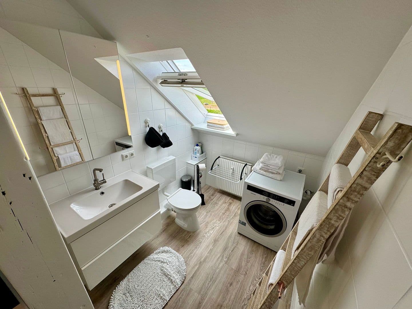 Prenájom bytu 2-izbový 61 m², Neuendeich, Šlezvicko-Holštajnsko Prenájom bytu 2-izbový 61 m², Neuendeich, Šlezvicko-Holštajnsko