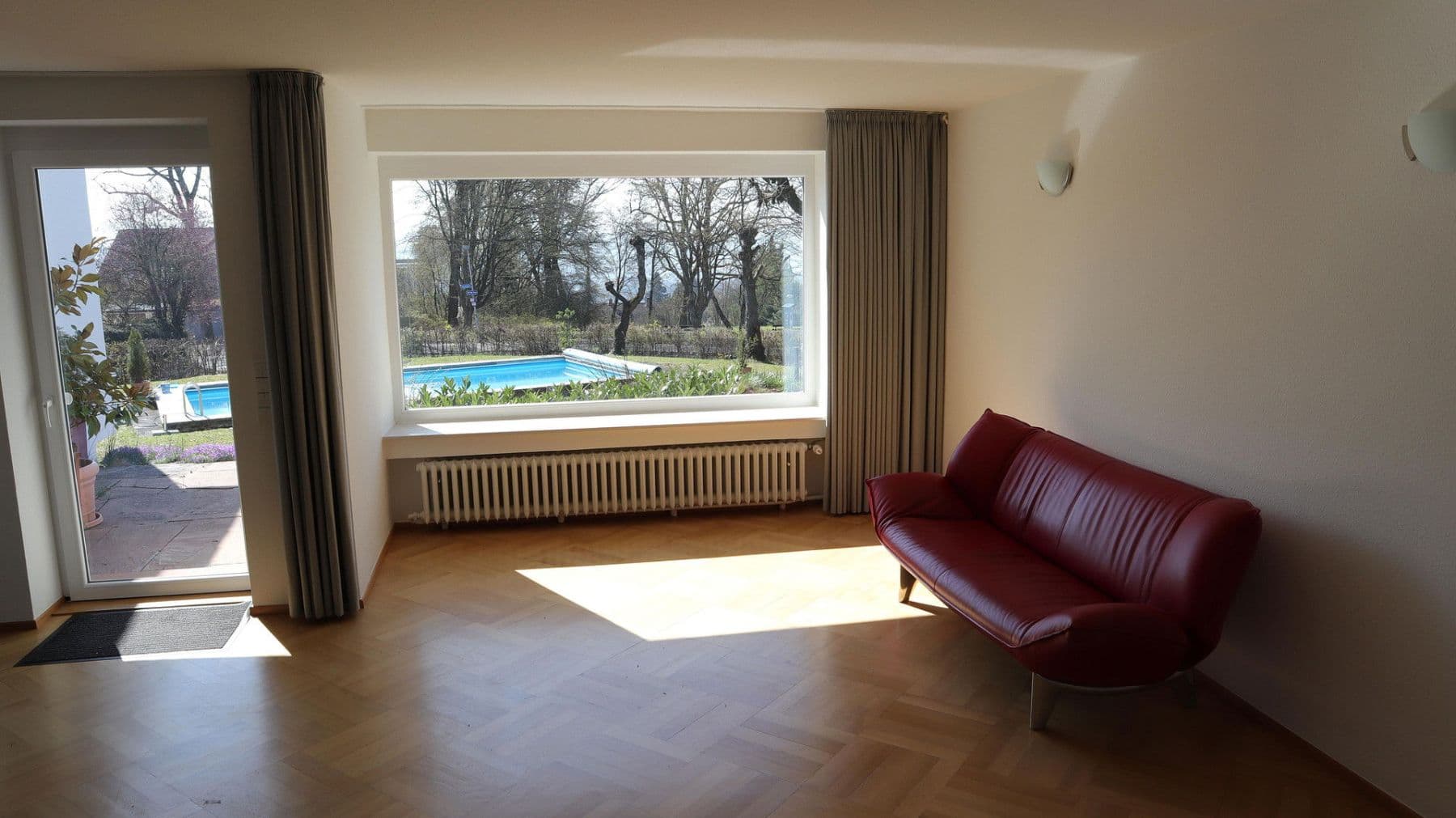 Predaj domu 264 m², pozemek 1.275 m², Tübingen, Bádensko-Wurttembersko Predaj domu 264 m², pozemek 1.275 m², Tübingen, Bádensko-Wurttembersko