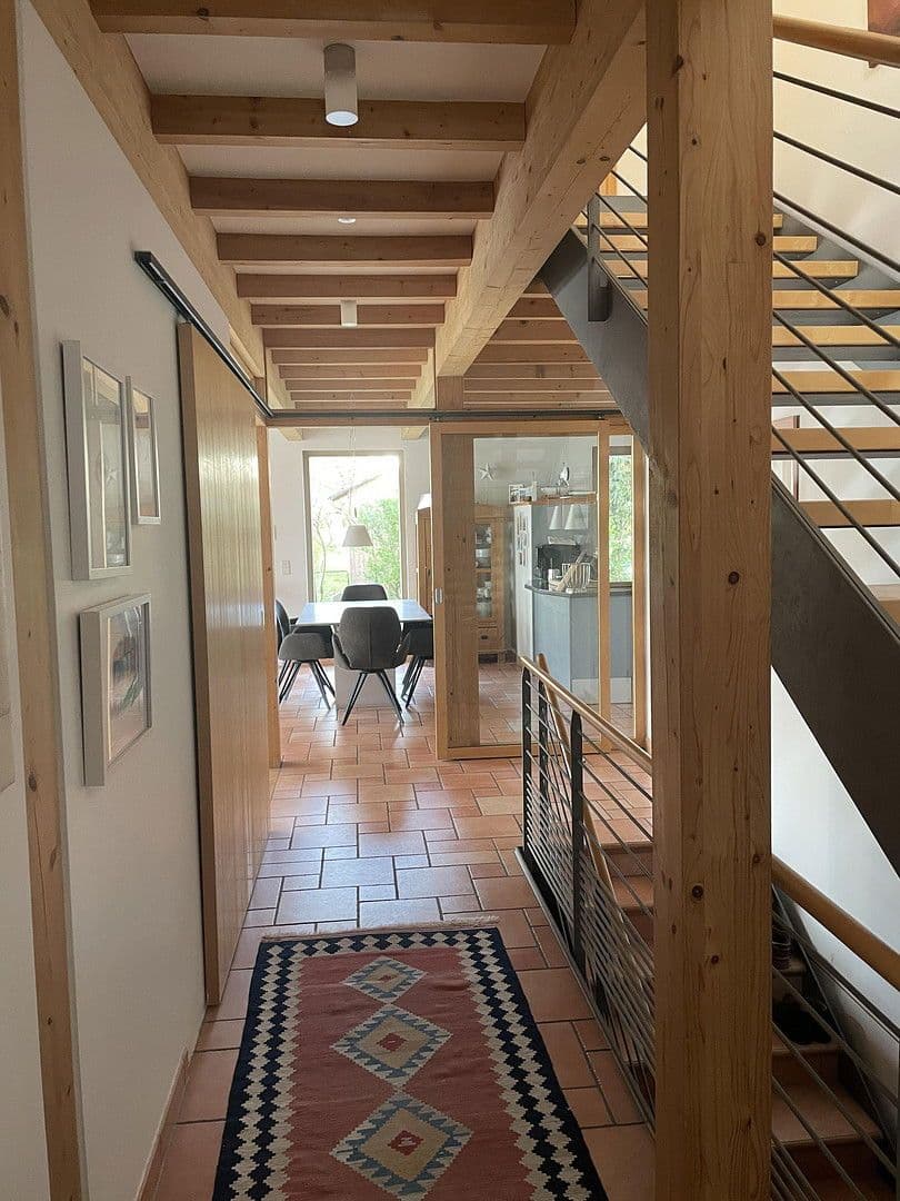 Predaj domu 230 m², pozemek 610 m², Moosinning, Bavorsko Predaj domu 230 m², pozemek 610 m², Moosinning, Bavorsko