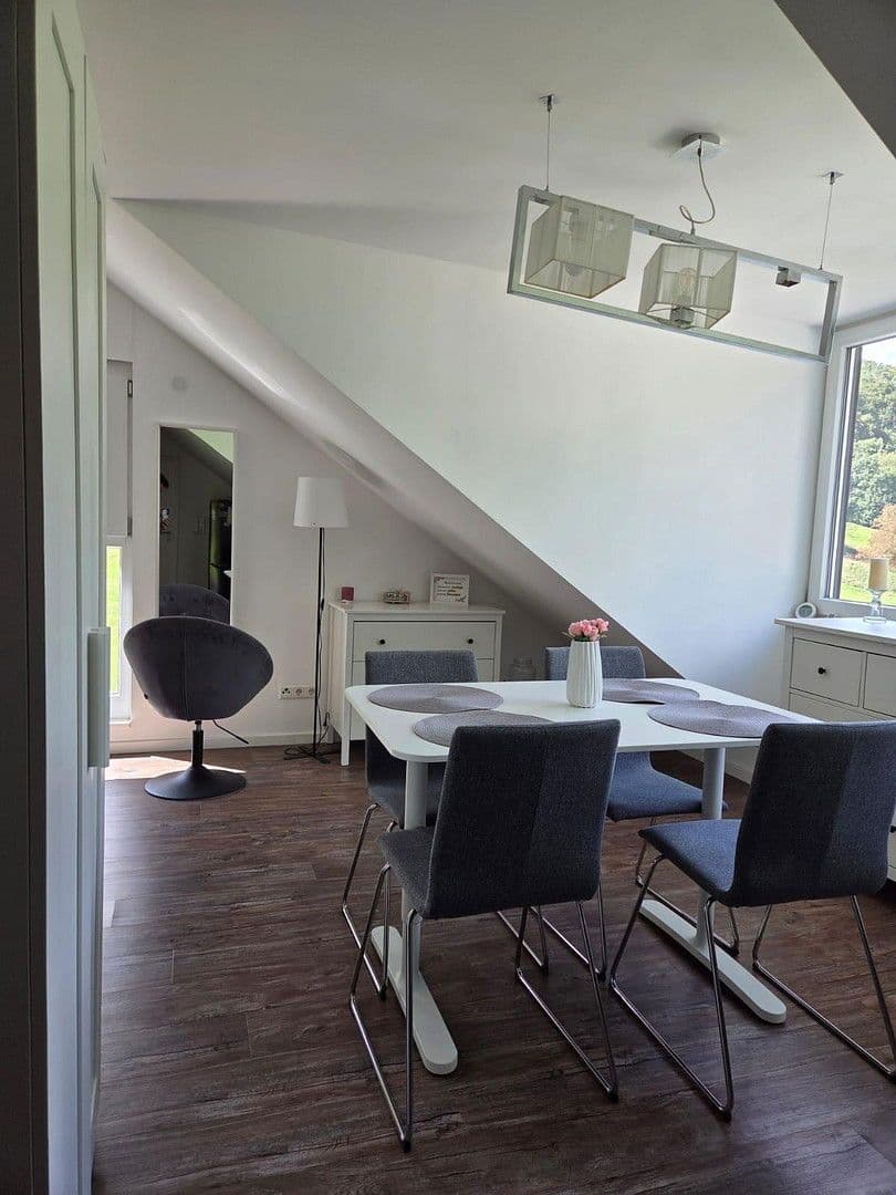 Prenájom bytu 1-izbový 47 m², Weinstadt, Bádensko-Wurttembersko Prenájom bytu 1-izbový 47 m², Weinstadt, Bádensko-Wurttembersko