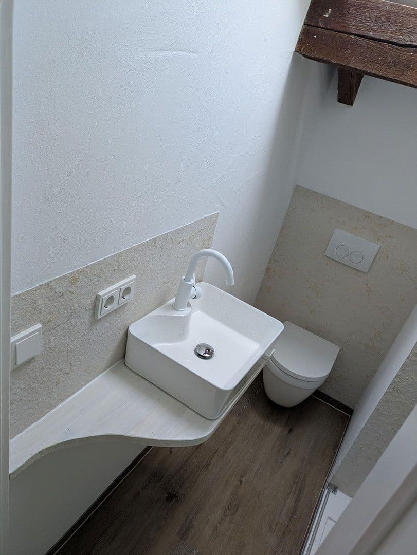 Prenájom bytu 5-izbový 140 m², Großostheim, Bavorsko Prenájom bytu 5-izbový 140 m², Großostheim, Bavorsko