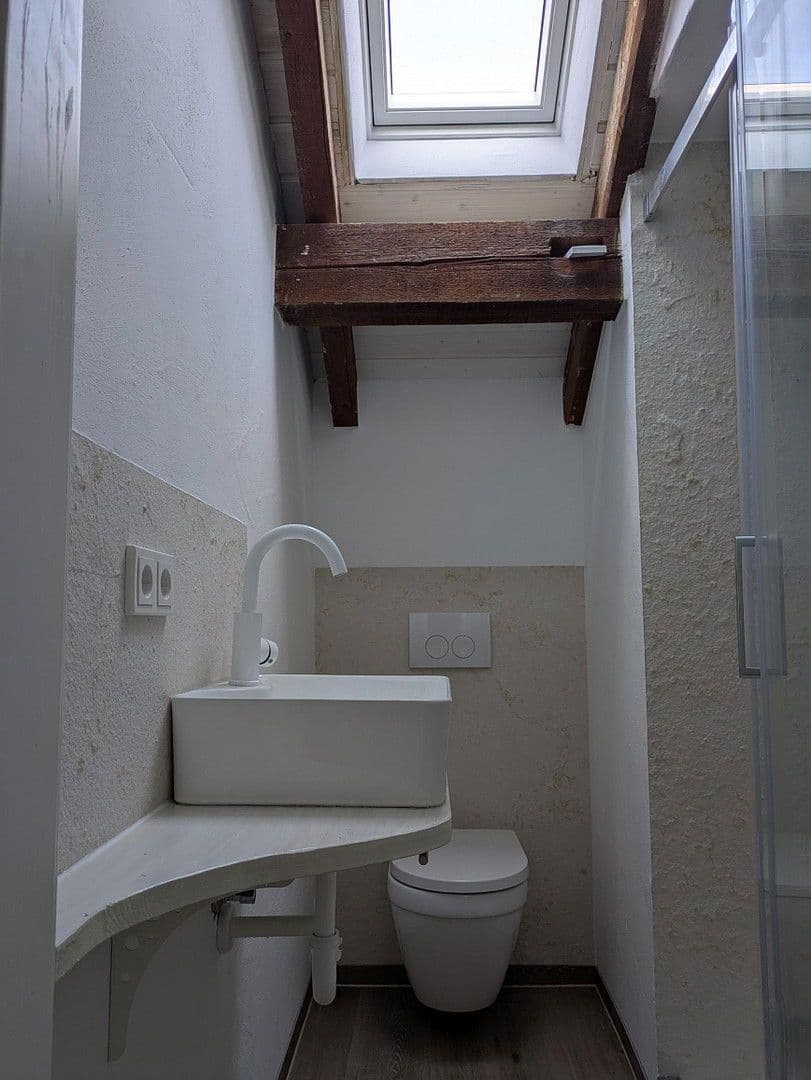 Prenájom bytu 5-izbový 140 m², Großostheim, Bavorsko Prenájom bytu 5-izbový 140 m², Großostheim, Bavorsko