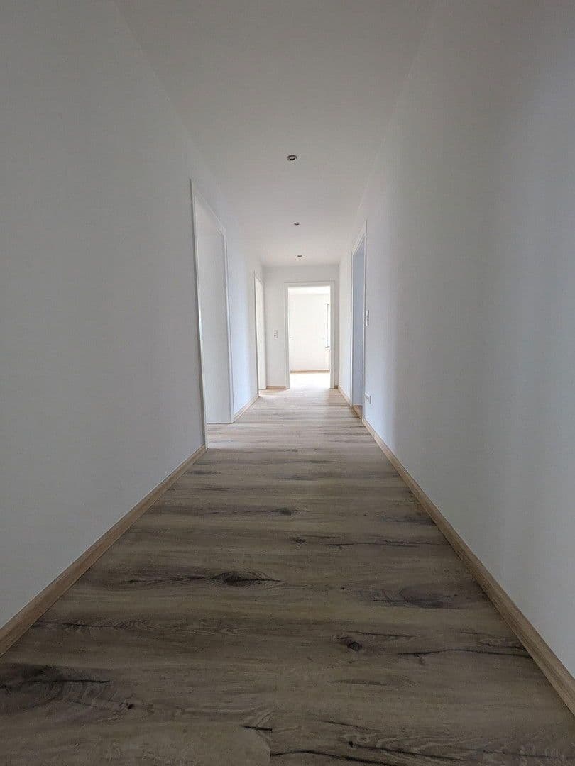 Prenájom bytu 3-izbový 100 m², Wilhelm-Hirte-Str. 31, Langenhagen, Dolné Sasko Prenájom bytu 3-izbový 100 m², Wilhelm-Hirte-Str. 31, Langenhagen, Dolné Sasko