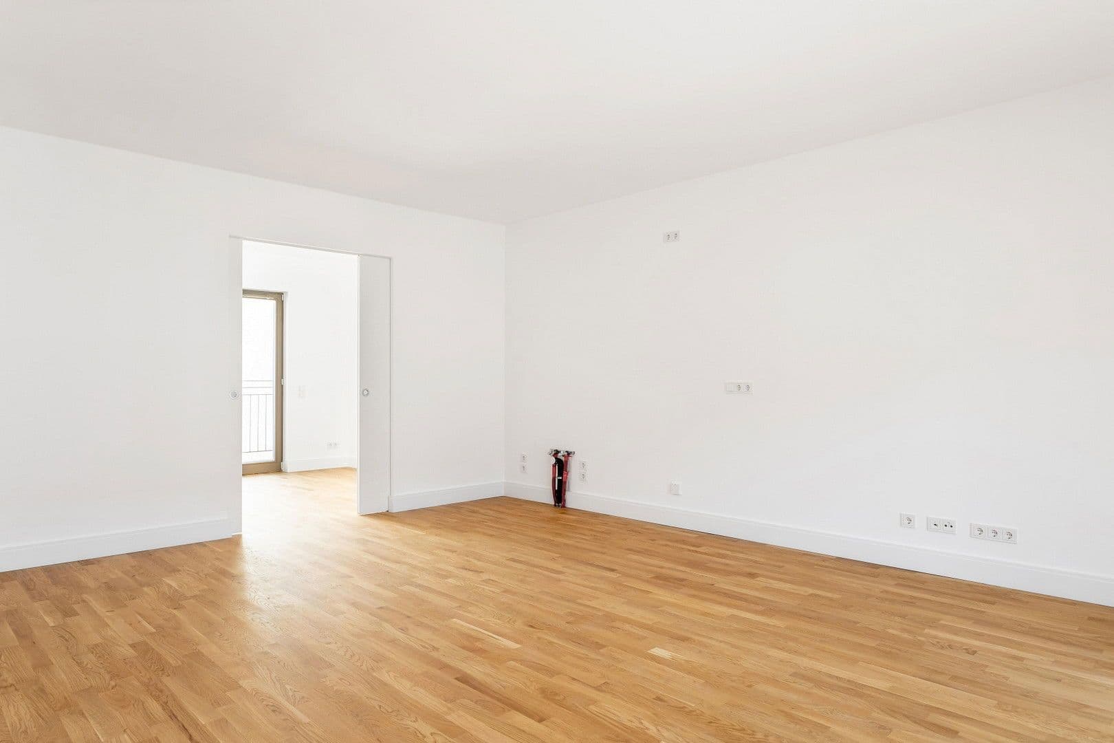 Predaj bytu 3-izbový 72 m², Hohenstaufenstraße 9, Berlin, Berlín Predaj bytu 3-izbový 72 m², Hohenstaufenstraße 9, Berlin, Berlín