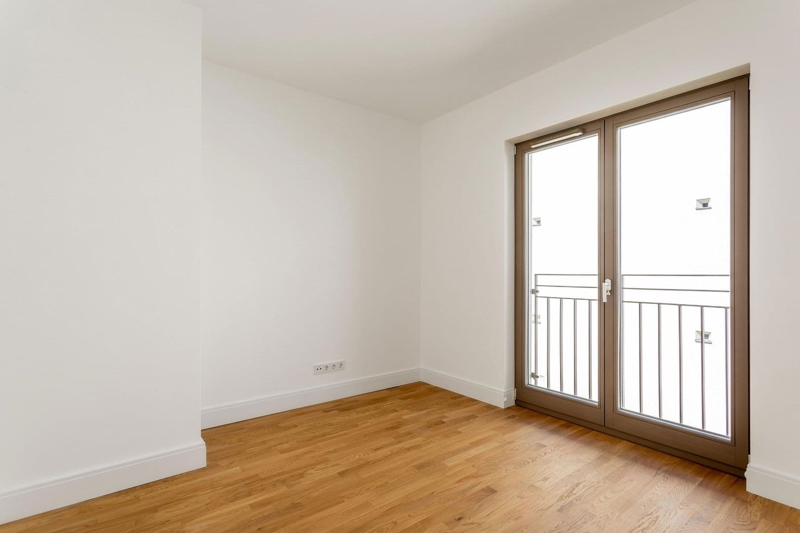 Predaj bytu 3-izbový 72 m², Hohenstaufenstraße 9, Berlin, Berlín Predaj bytu 3-izbový 72 m², Hohenstaufenstraße 9, Berlin, Berlín