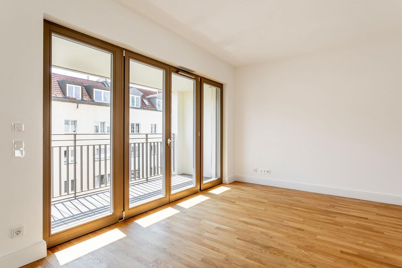 Predaj bytu 3-izbový 72 m², Hohenstaufenstraße 9, Berlin, Berlín Predaj bytu 3-izbový 72 m², Hohenstaufenstraße 9, Berlin, Berlín