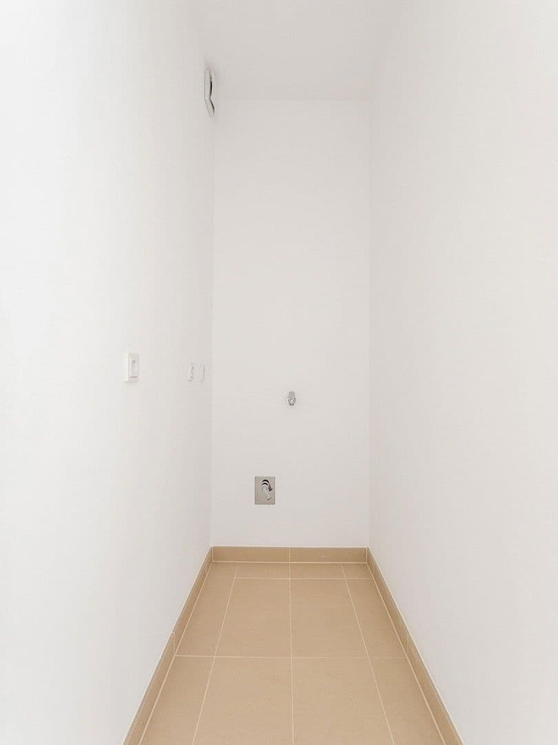 Predaj bytu 3-izbový 72 m², Hohenstaufenstraße 9, Berlin, Berlín Predaj bytu 3-izbový 72 m², Hohenstaufenstraße 9, Berlin, Berlín