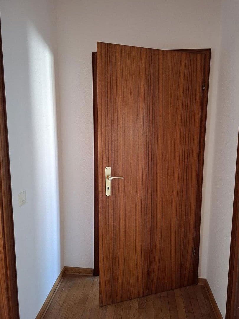 Prenájom bytu 3-izbový 83 m², Bornheim, Severné Porýnie - Westfálsko Prenájom bytu 3-izbový 83 m², Bornheim, Severné Porýnie - Westfálsko