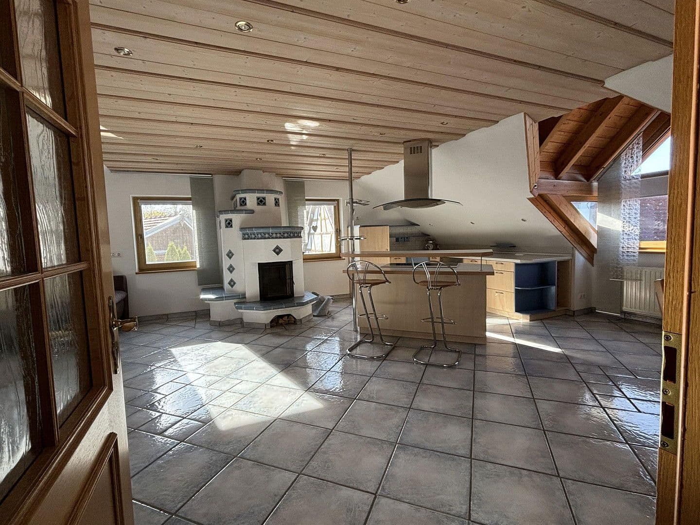 Prenájom bytu 3-izbový 120 m², Sulzdorf an der Lederhecke, Bavorsko Prenájom bytu 3-izbový 120 m², Sulzdorf an der Lederhecke, Bavorsko