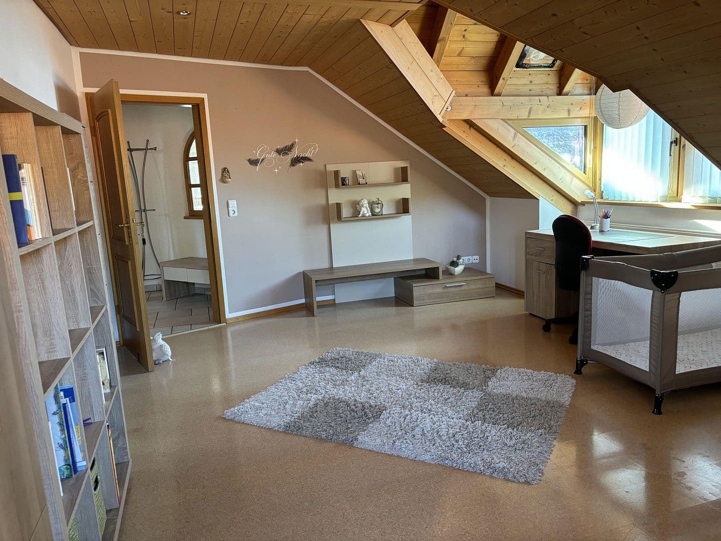 Prenájom bytu 3-izbový 120 m², Sulzdorf an der Lederhecke, Bavorsko Prenájom bytu 3-izbový 120 m², Sulzdorf an der Lederhecke, Bavorsko