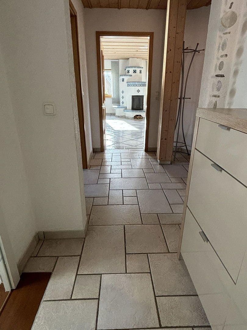 Prenájom bytu 3-izbový 120 m², Sulzdorf an der Lederhecke, Bavorsko Prenájom bytu 3-izbový 120 m², Sulzdorf an der Lederhecke, Bavorsko