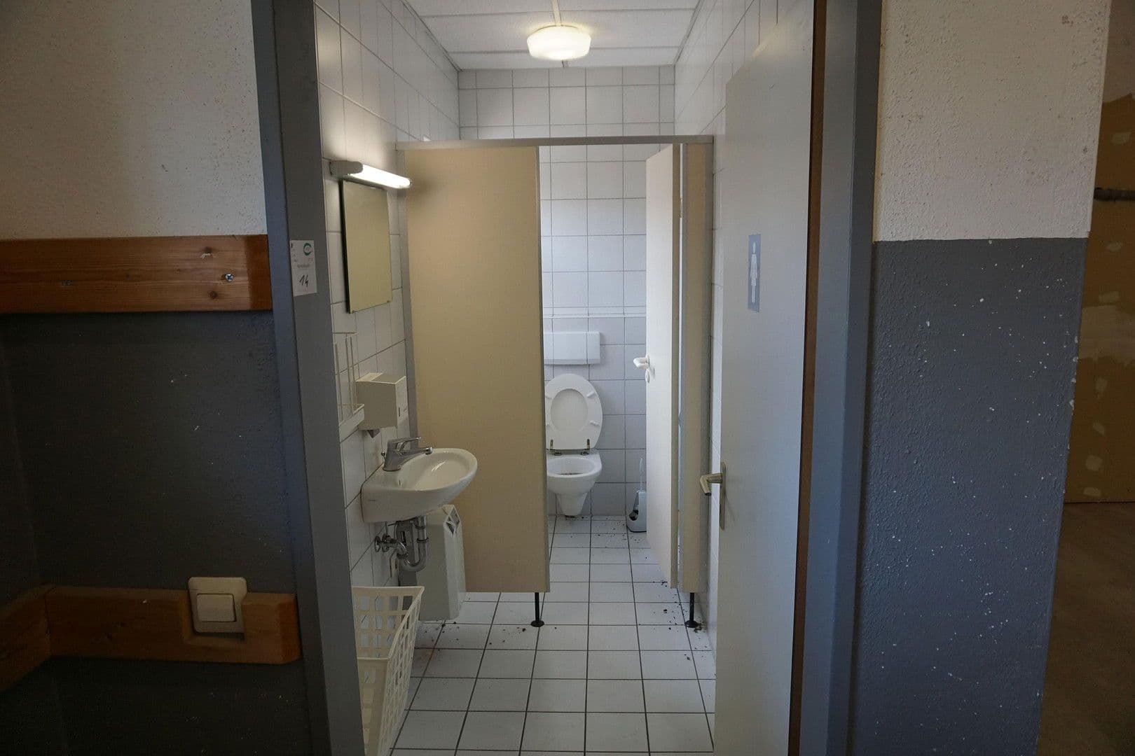 Prenájom nebytového priestoru 826 m², Wannenblick 1, Wertach, Bavorsko Prenájom nebytového priestoru 826 m², Wannenblick 1, Wertach, Bavorsko