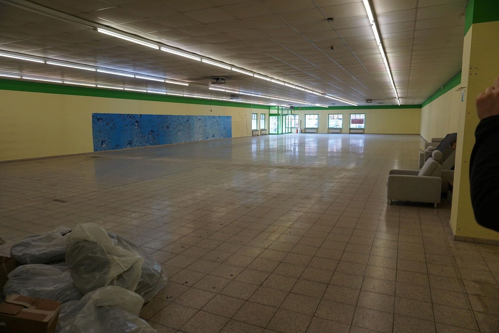 Prenájom nebytového priestoru 826 m², Wannenblick 1, Wertach, Bavorsko Prenájom nebytového priestoru 826 m², Wannenblick 1, Wertach, Bavorsko