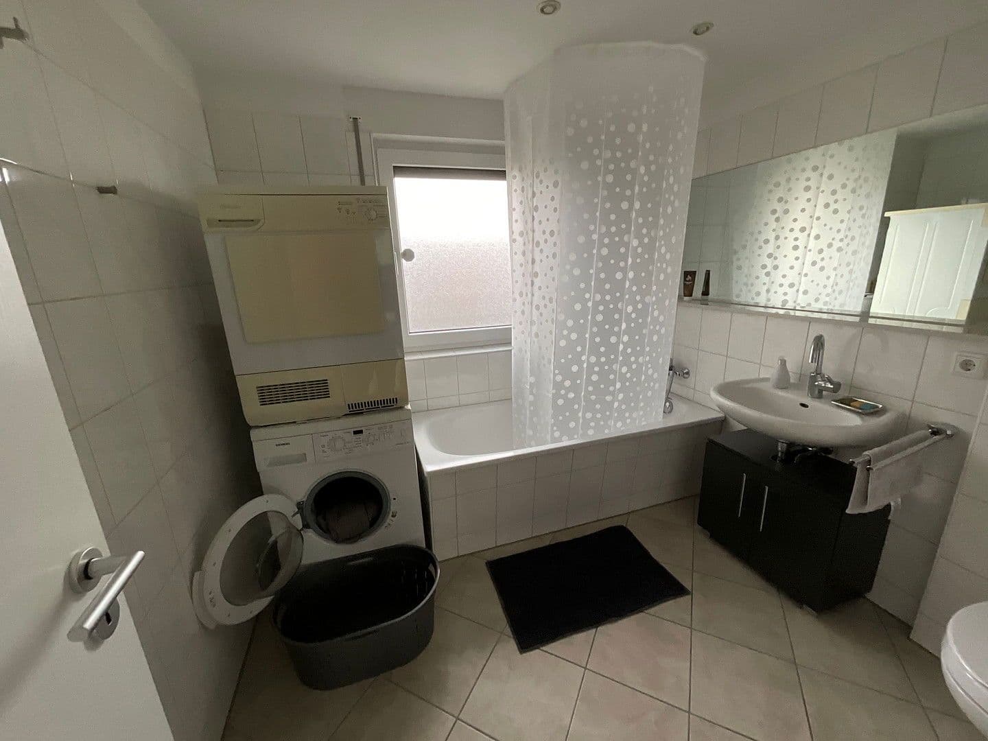 Prenájom bytu 2-izbový 69 m², Köln, Severné Porýnie - Westfálsko Prenájom bytu 2-izbový 69 m², Köln, Severné Porýnie - Westfálsko