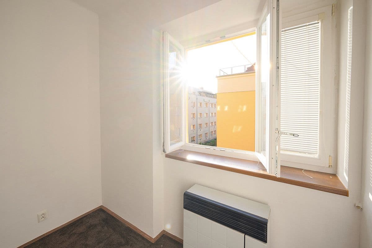 Predaj bytu 2-izbový 56 m², U Družstva Život, Praha, Praha Predaj bytu 2-izbový 56 m², U Družstva Život, Praha, Praha