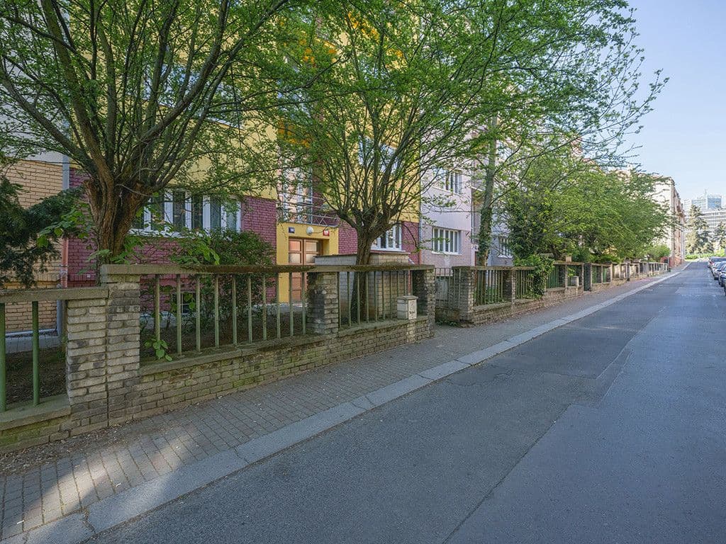 Predaj bytu 2-izbový 56 m², U Družstva Život, Praha, Praha Predaj bytu 2-izbový 56 m², U Družstva Život, Praha, Praha