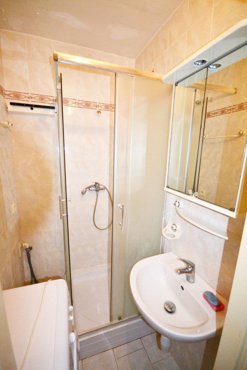 Predaj bytu 2-izbový 40 m², Holandská, Kladno, Středočeský kraj Predaj bytu 2-izbový 40 m², Holandská, Kladno, Středočeský kraj