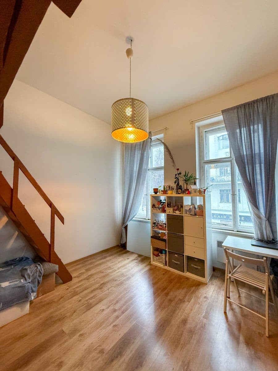Prenájom bytu 1-izbový 42 m², Husitská, Praha, Praha Prenájom bytu 1-izbový 42 m², Husitská, Praha, Praha