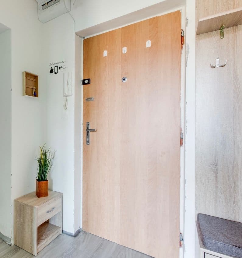 Prenájom bytu 3-izbový 60 m², Dukelských hrdinů, Rakovník, Středočeský kraj Prenájom bytu 3-izbový 60 m², Dukelských hrdinů, Rakovník, Středočeský kraj