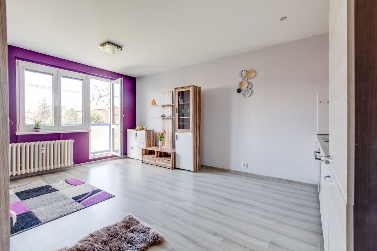 Prenájom bytu 3-izbový 60 m², Dukelských hrdinů, Rakovník, Středočeský kraj Prenájom bytu 3-izbový 60 m², Dukelských hrdinů, Rakovník, Středočeský kraj