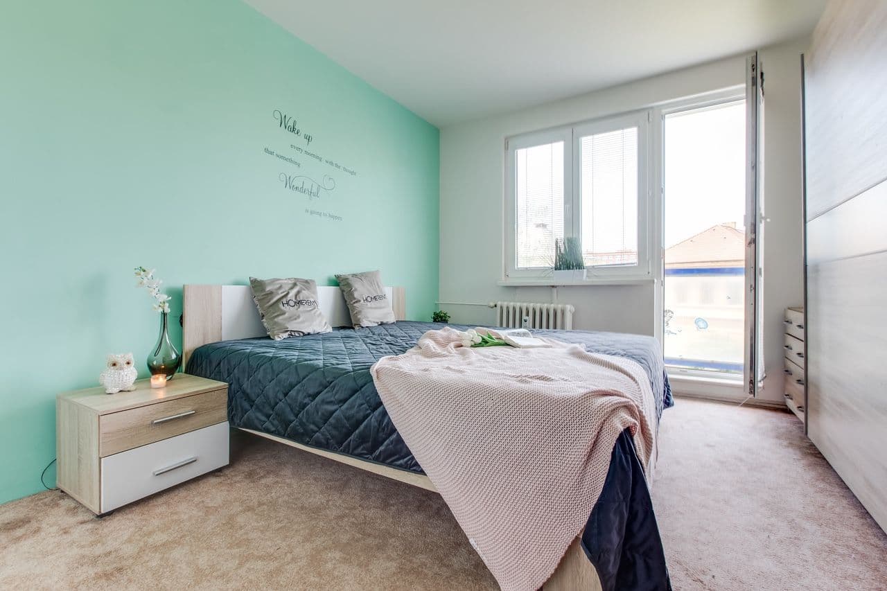 Prenájom bytu 3-izbový 60 m², Dukelských hrdinů, Rakovník, Středočeský kraj Prenájom bytu 3-izbový 60 m², Dukelských hrdinů, Rakovník, Středočeský kraj