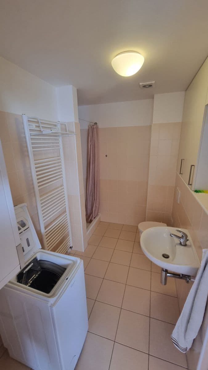 Prenájom bytu 2-izbový 54 m², Ponětovická, Brno, Jihomoravský kraj Prenájom bytu 2-izbový 54 m², Ponětovická, Brno, Jihomoravský kraj