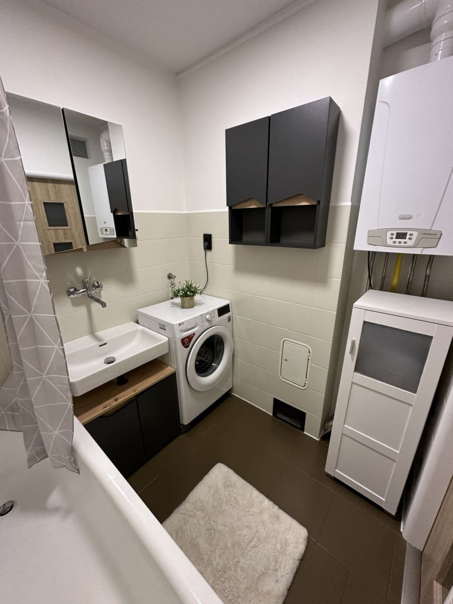 Predaj bytu 2-izbový 55 m², Nejedlého, Sezemice, Pardubický kraj Predaj bytu 2-izbový 55 m², Nejedlého, Sezemice, Pardubický kraj