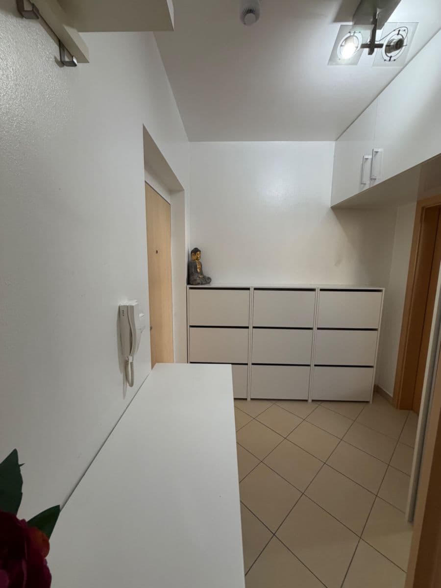 Predaj bytu 1-izbový 42 m², Pavla Beneše, Praha, Praha Predaj bytu 1-izbový 42 m², Pavla Beneše, Praha, Praha