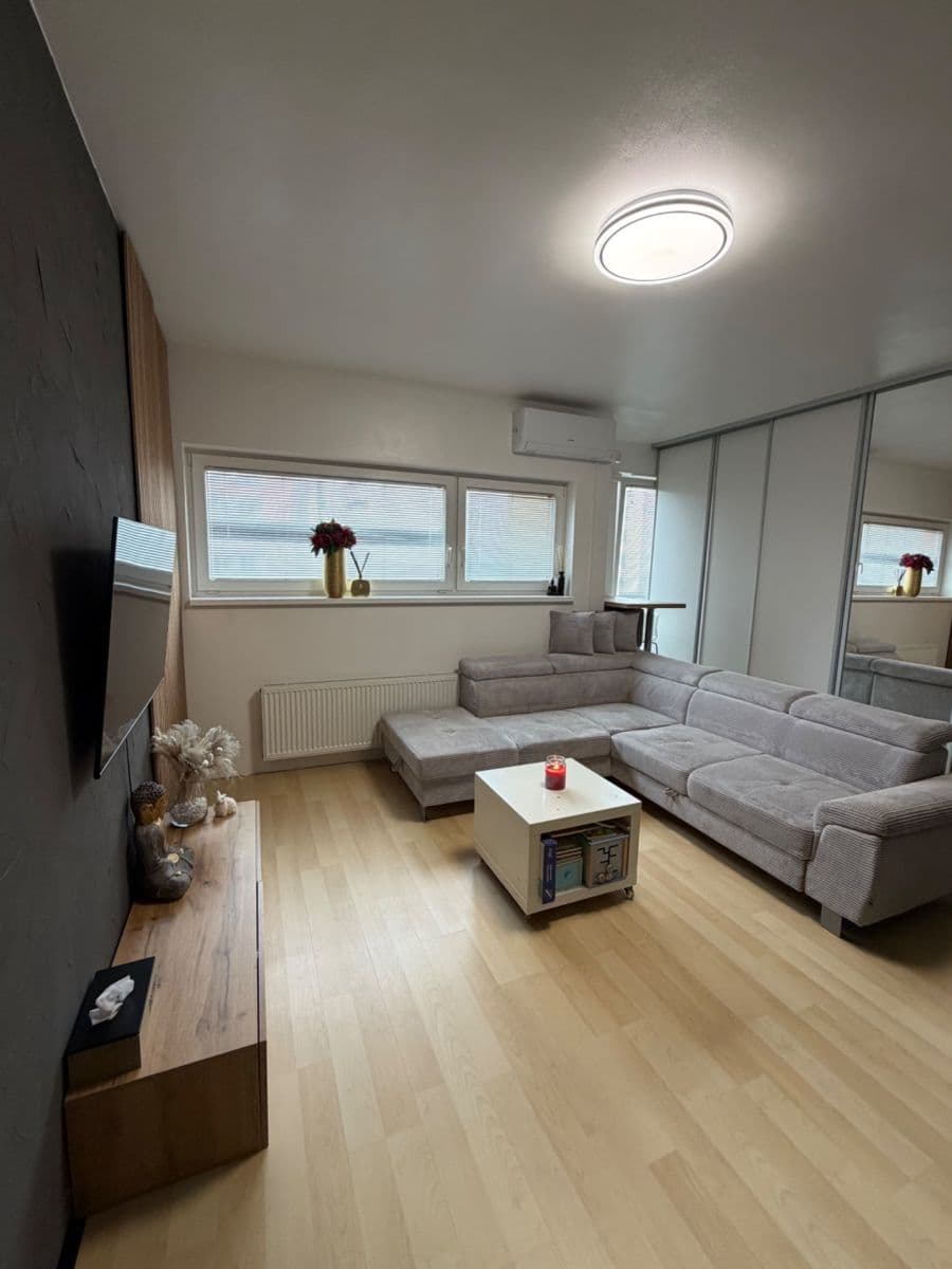 Predaj bytu 1-izbový 42 m², Pavla Beneše, Praha, Praha Predaj bytu 1-izbový 42 m², Pavla Beneše, Praha, Praha