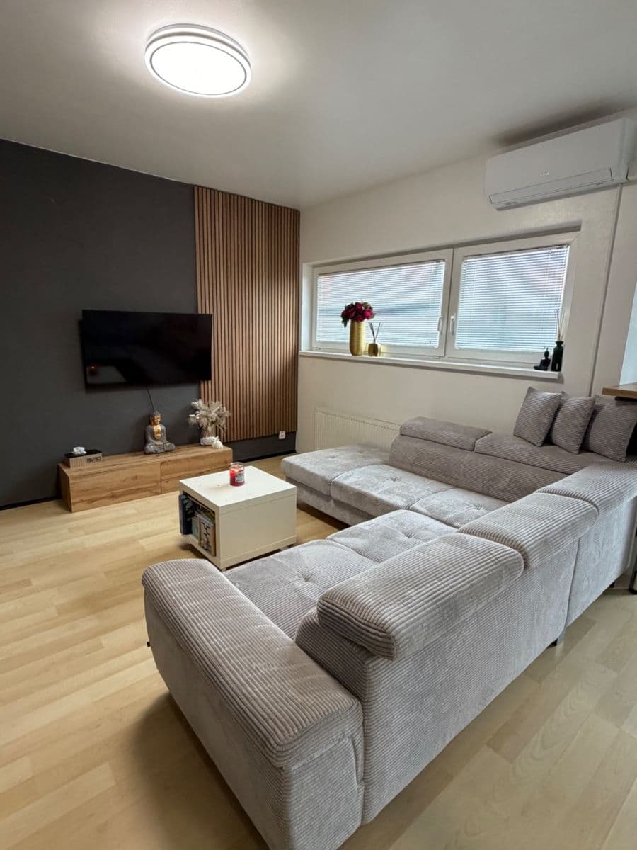 Predaj bytu 1-izbový 42 m², Pavla Beneše, Praha, Praha Predaj bytu 1-izbový 42 m², Pavla Beneše, Praha, Praha