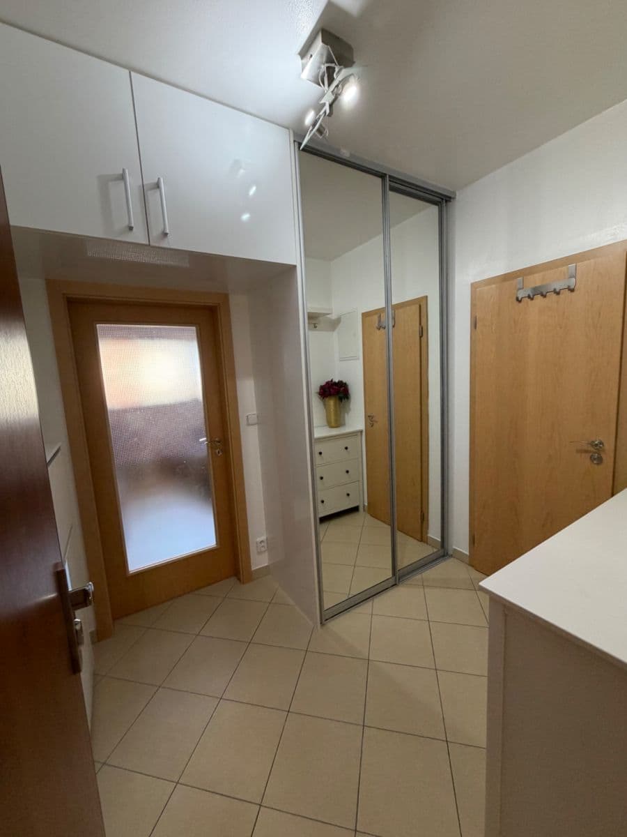 Predaj bytu 1-izbový 42 m², Pavla Beneše, Praha, Praha Predaj bytu 1-izbový 42 m², Pavla Beneše, Praha, Praha