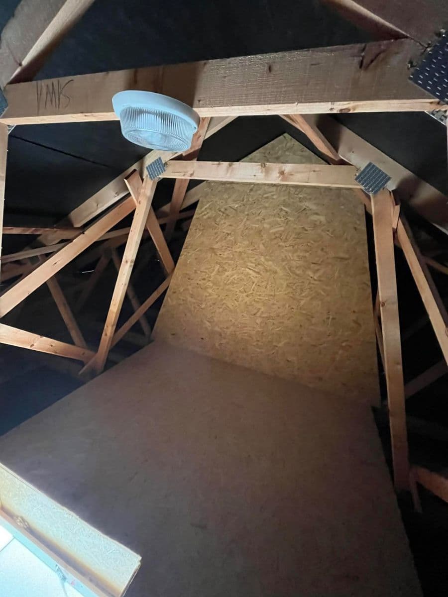 Prenájom garáže 18 m², Ječná, Havlíčkův Brod, Kraj Vysočina Prenájom garáže 18 m², Ječná, Havlíčkův Brod, Kraj Vysočina