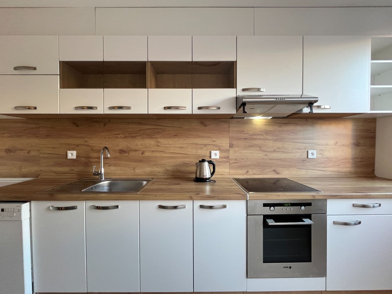 Prenájom bytu 3-izbový 73 m², Konradova, Brno, Jihomoravský kraj Prenájom bytu 3-izbový 73 m², Konradova, Brno, Jihomoravský kraj