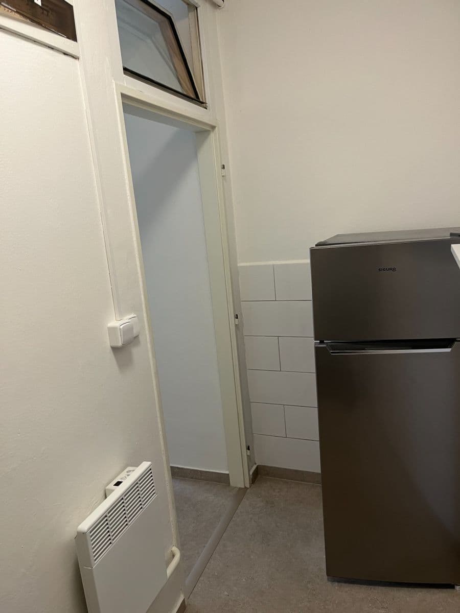 Prenájom bytu 1-izbový 35 m², Radimova, Praha, Praha Prenájom bytu 1-izbový 35 m², Radimova, Praha, Praha