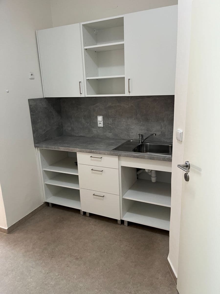 Prenájom bytu 1-izbový 35 m², Radimova, Praha, Praha Prenájom bytu 1-izbový 35 m², Radimova, Praha, Praha