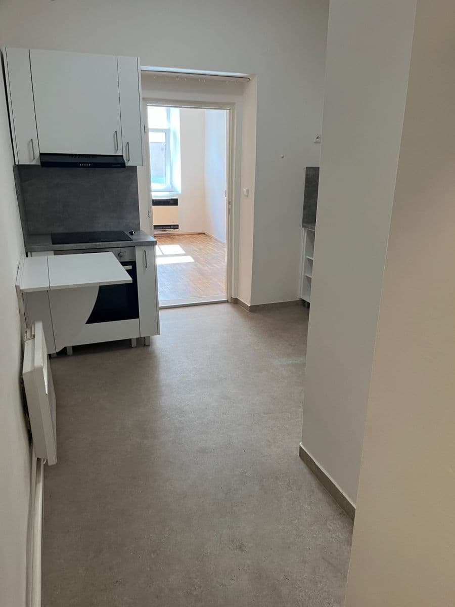 Prenájom bytu 1-izbový 35 m², Radimova, Praha, Praha Prenájom bytu 1-izbový 35 m², Radimova, Praha, Praha