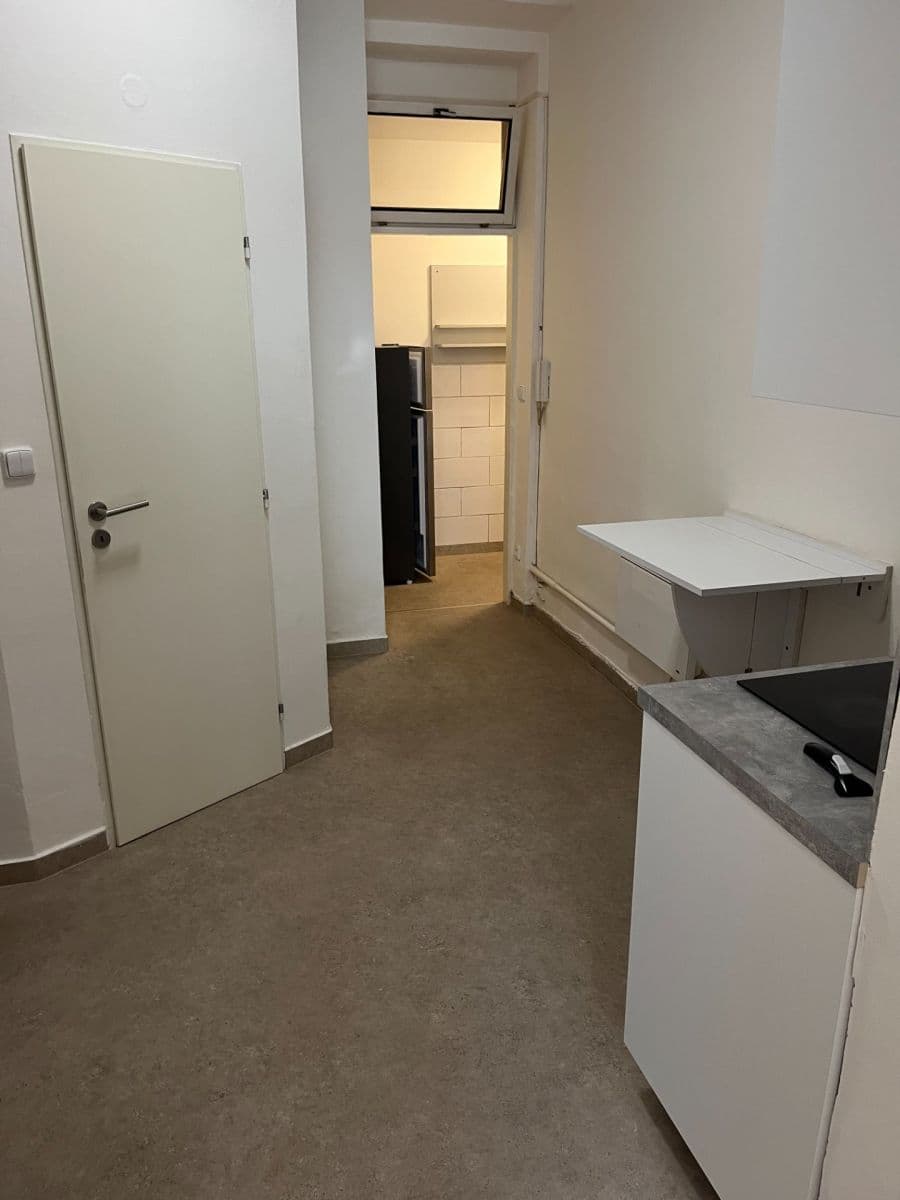 Prenájom bytu 1-izbový 35 m², Radimova, Praha, Praha Prenájom bytu 1-izbový 35 m², Radimova, Praha, Praha