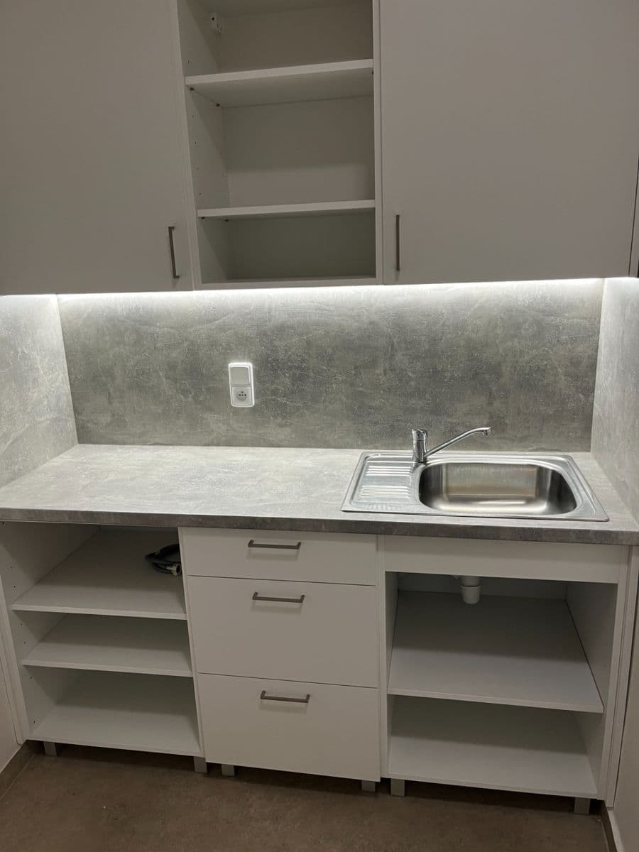 Prenájom bytu 1-izbový 35 m², Radimova, Praha, Praha Prenájom bytu 1-izbový 35 m², Radimova, Praha, Praha