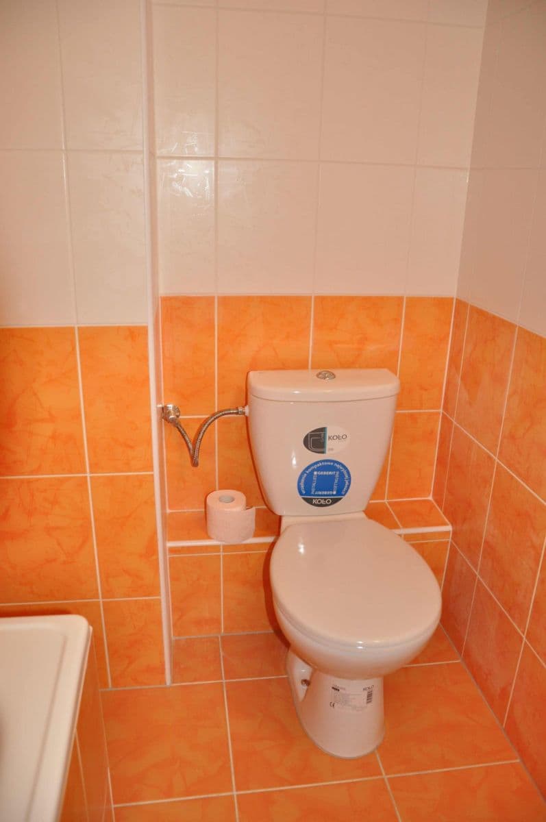 Prenájom bytu 1-izbový 26 m², Přístavní, Praha, Praha Prenájom bytu 1-izbový 26 m², Přístavní, Praha, Praha