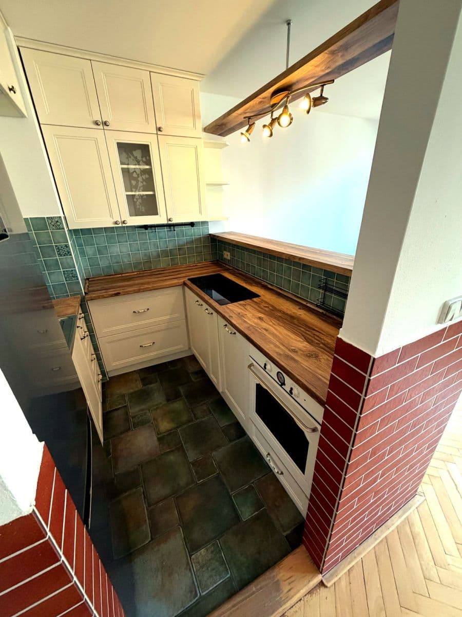 Predaj bytu 1-izbový 40 m², Moravská, Rožnov pod Radhoštěm, Zlínský kraj Predaj bytu 1-izbový 40 m², Moravská, Rožnov pod Radhoštěm, Zlínský kraj