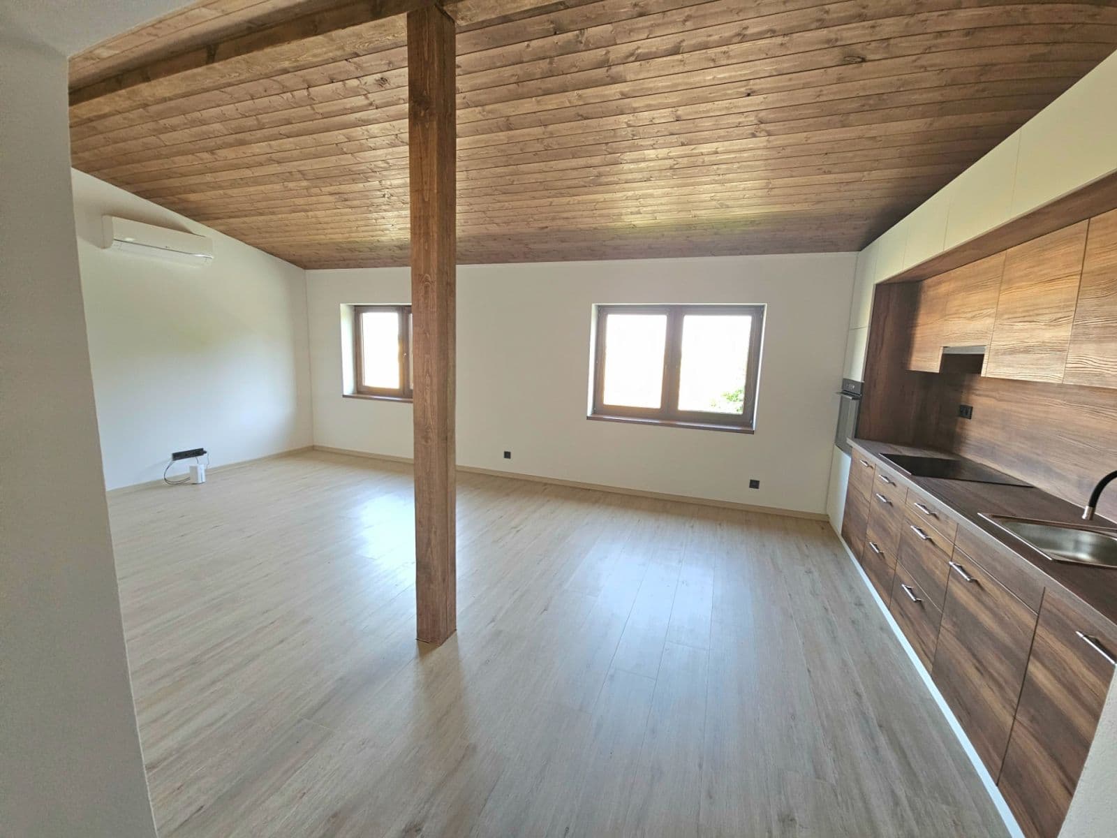 Prenájom domu 180 m², pozemek 28 m², Jilemnického, Olomouc, Olomoucký kraj Prenájom domu 180 m², pozemek 28 m², Jilemnického, Olomouc, Olomoucký kraj