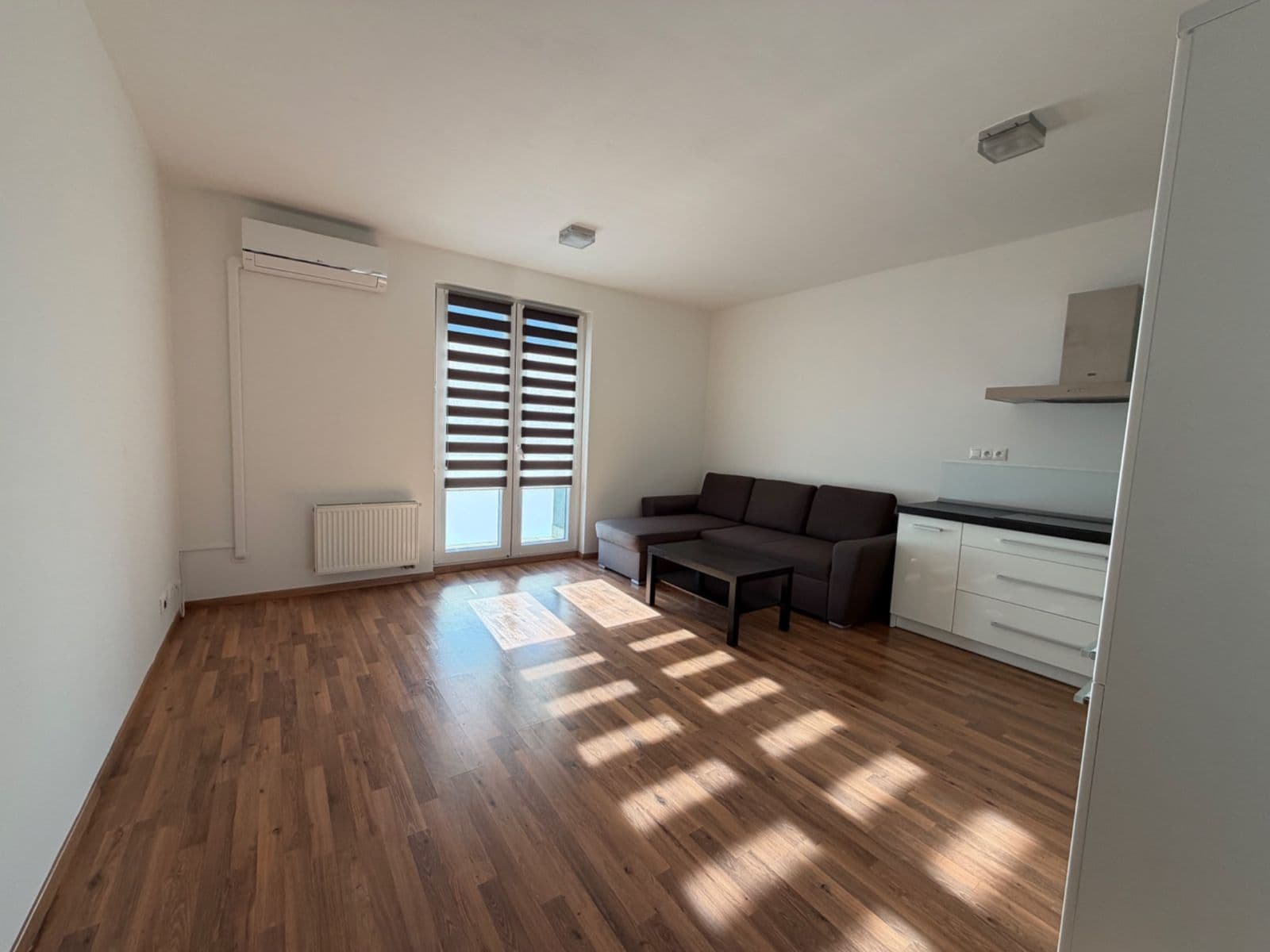 Prenájom bytu 2-izbový 59 m², Jantarová, Ostrava, Moravskoslezský kraj Prenájom bytu 2-izbový 59 m², Jantarová, Ostrava, Moravskoslezský kraj